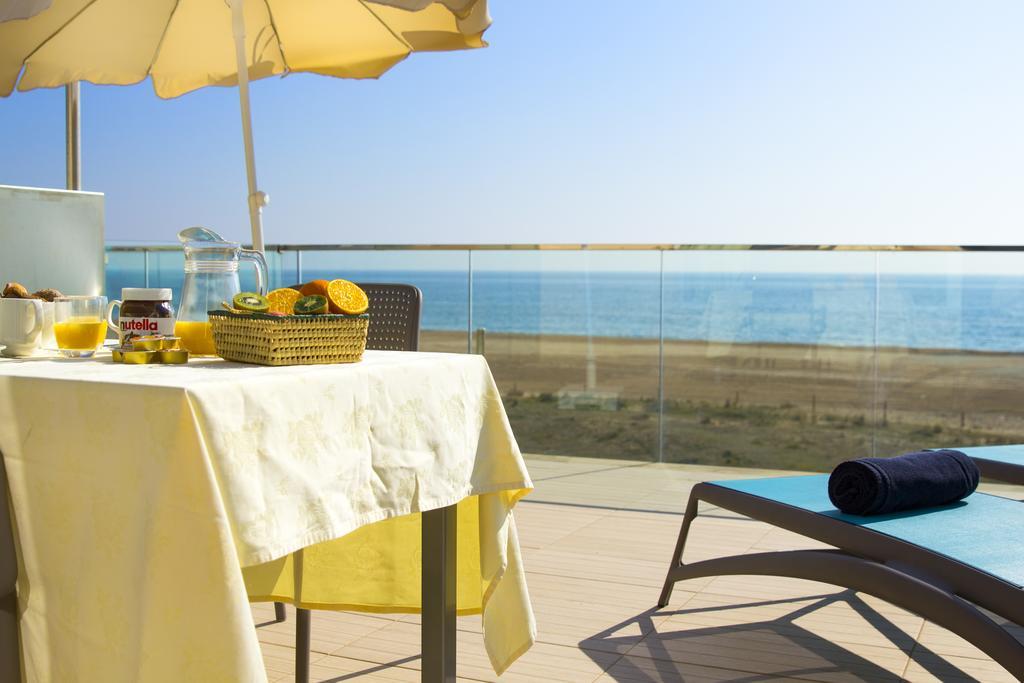 Apartamentos Voramar カステルデフェルス エクステリア 写真