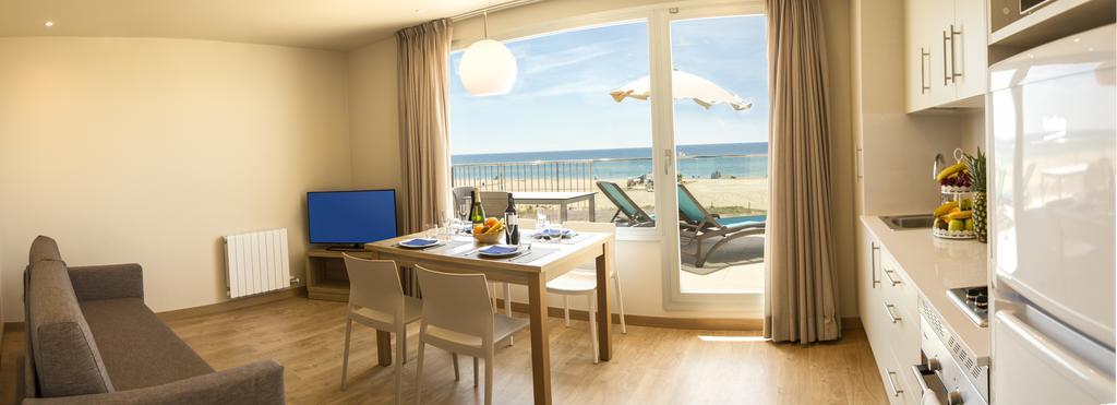 Apartamentos Voramar カステルデフェルス エクステリア 写真